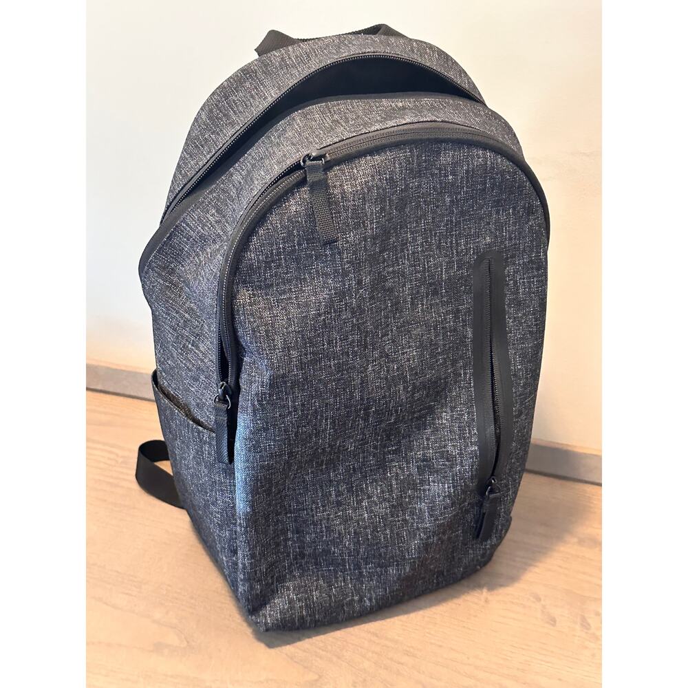 Everlane Commuter Backpack dark heather gray/ black, 15" laptop water resistant‎